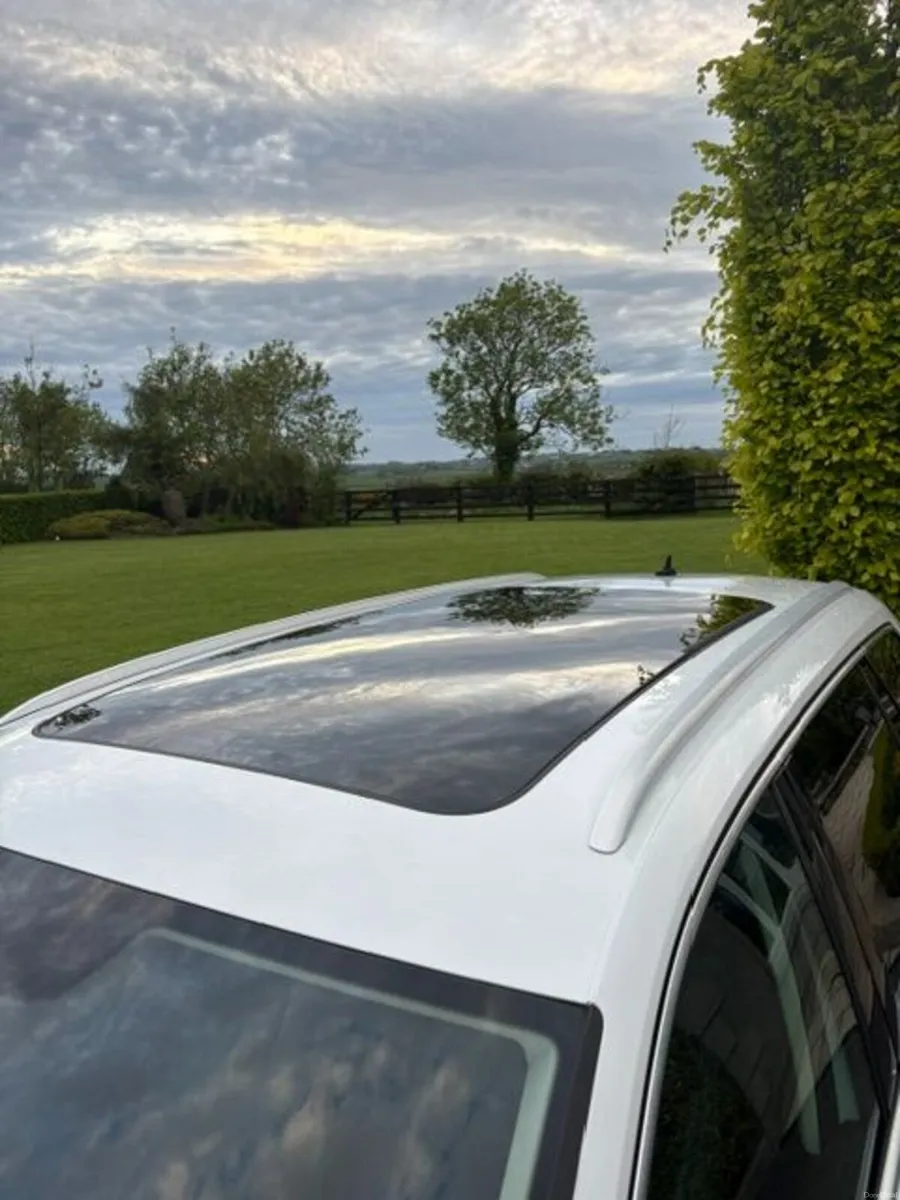 Volkswagen Passat 2017 - Image 3