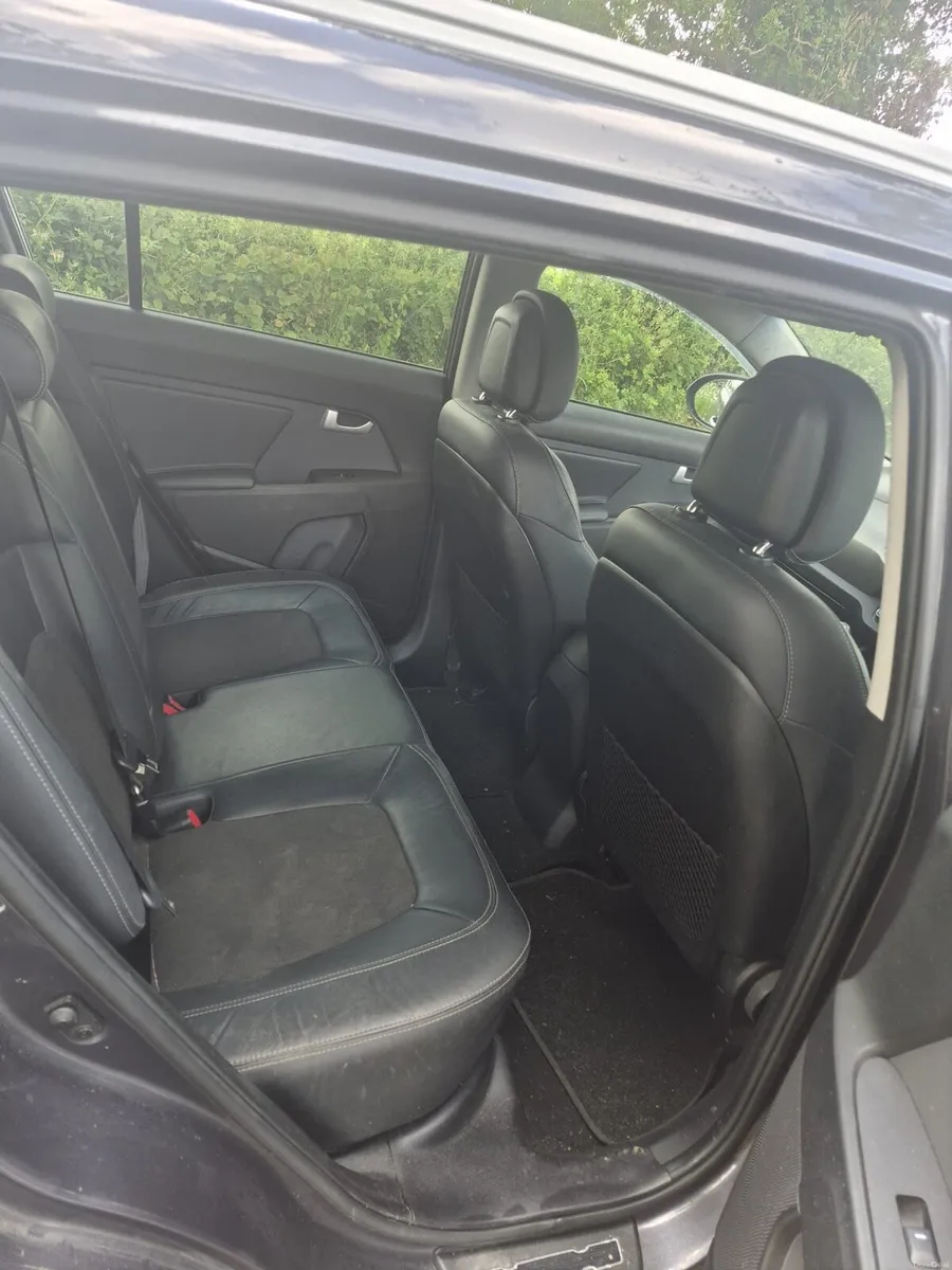 141 Kia Sportage - Image 2