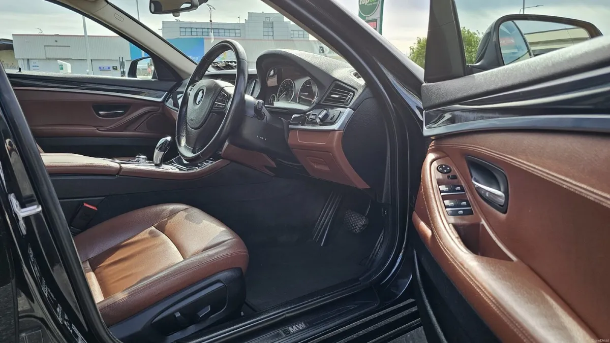 BMW 520d 4DR “Cinnamon Brown leather “ NCT 05.27 - Image 4