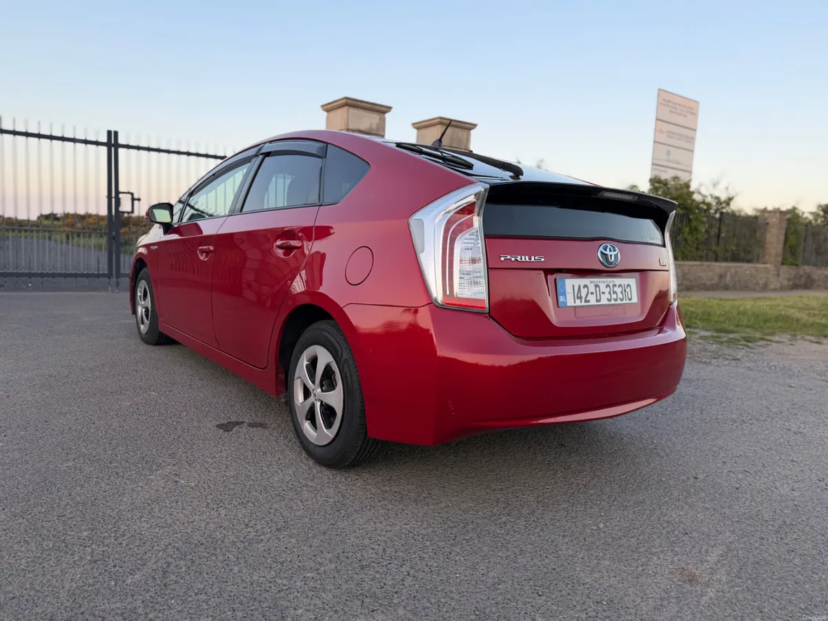 142 Toyota Prius 1.8 Hybrid Fresh Import NEW NCT - Image 6