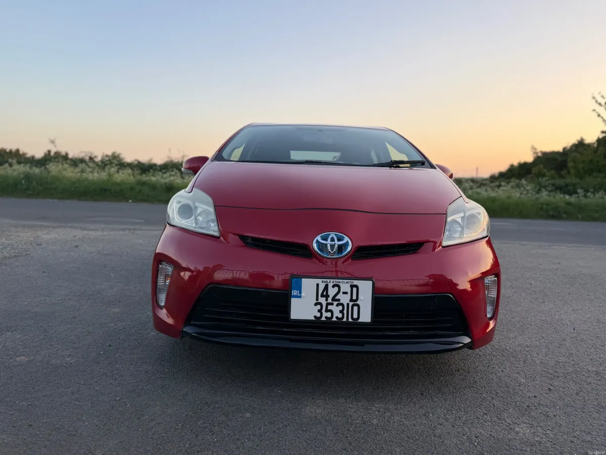 142 Toyota Prius 1.8 Hybrid Fresh Import NEW NCT - Image 3