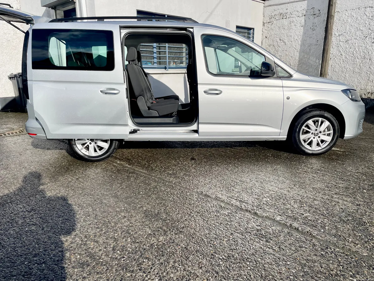 Volkswagen Caddy Maxi Life 2.0TDI Auto 7 Seat,2023 - Image 3
