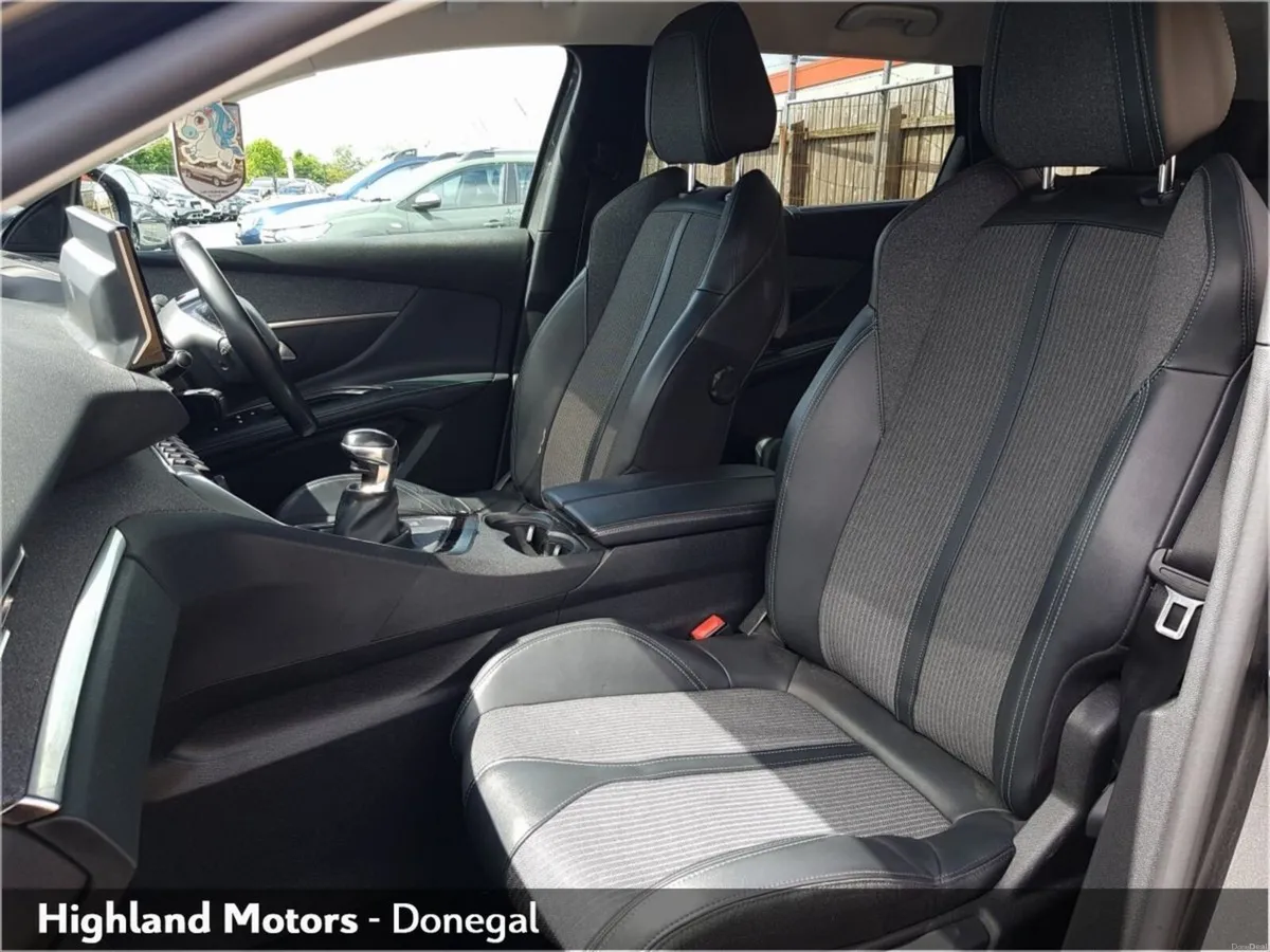 Peugeot 5008 1.5 BlueHDi 130bhp Allure - Image 5