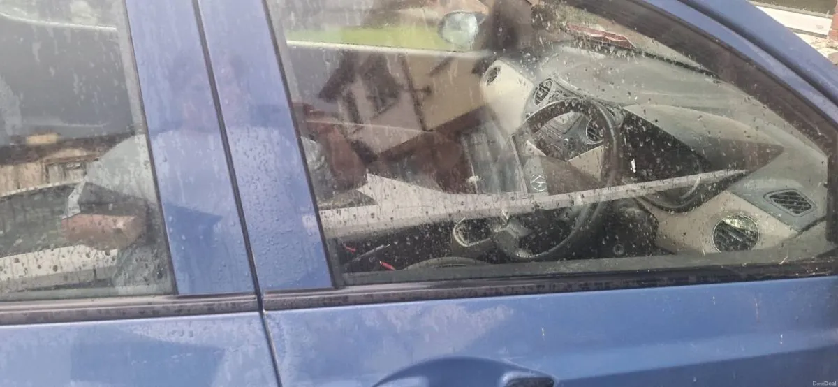 Car - Image 4