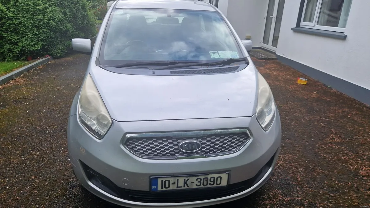 Kia Venga 2010 - Image 2