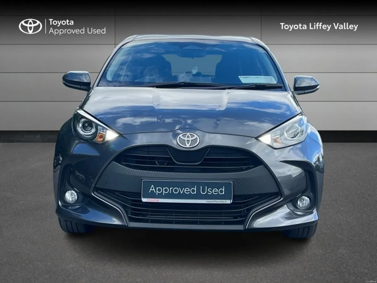 Toyota Yaris YARIS HYBRID LUNA - Image 5