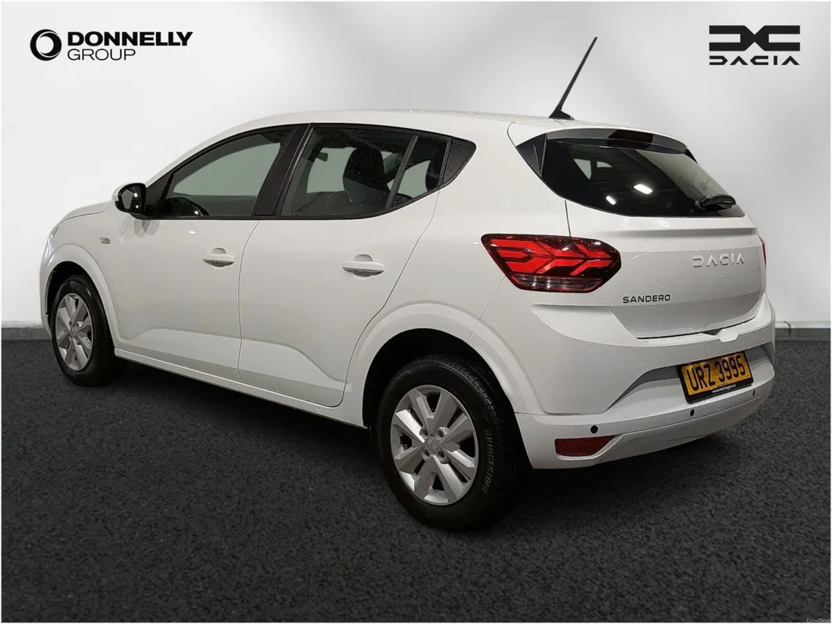 Dacia Sandero Hatchback Expression - Image 2