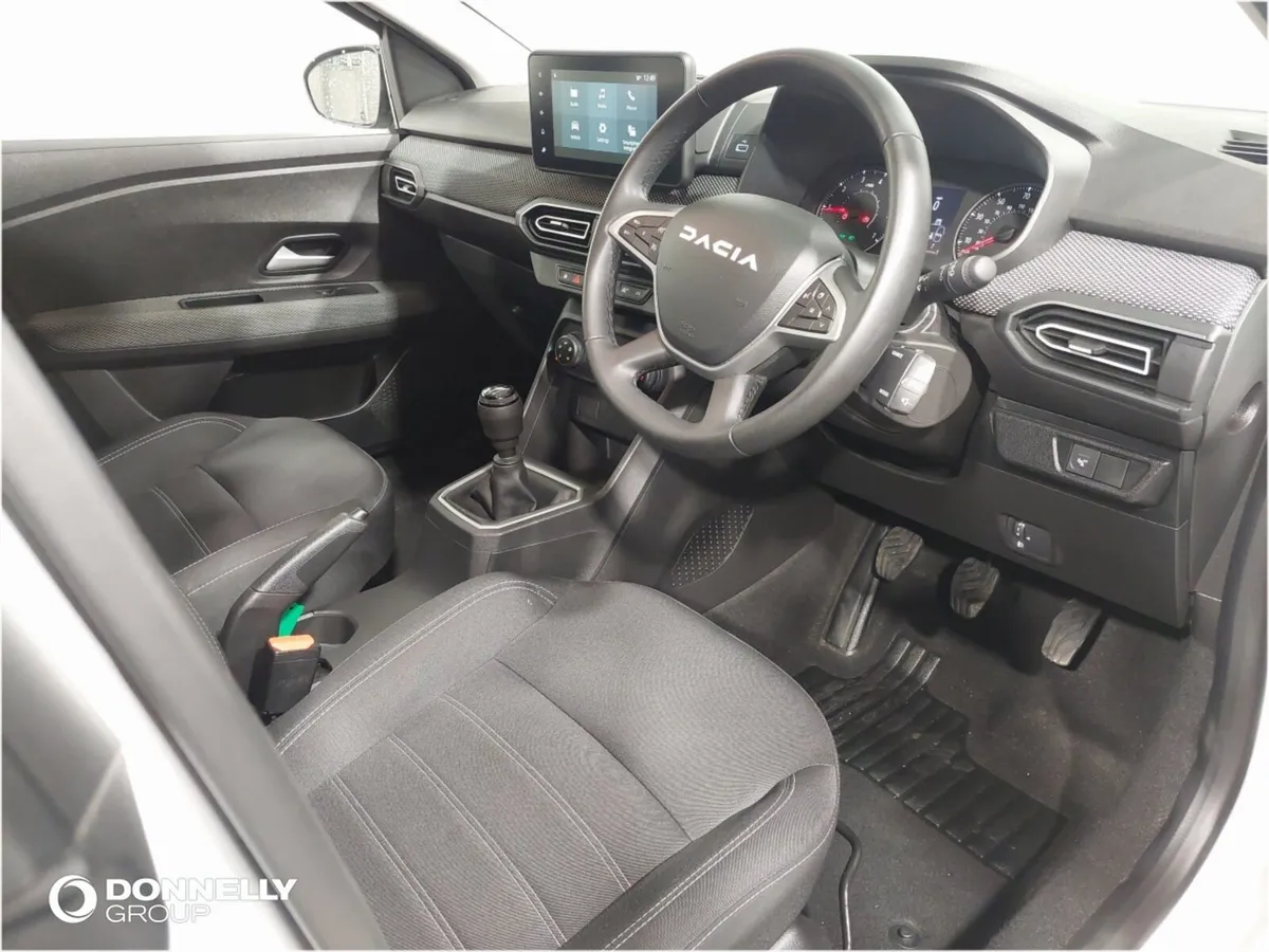 Dacia Sandero Hatchback Expression - Image 4