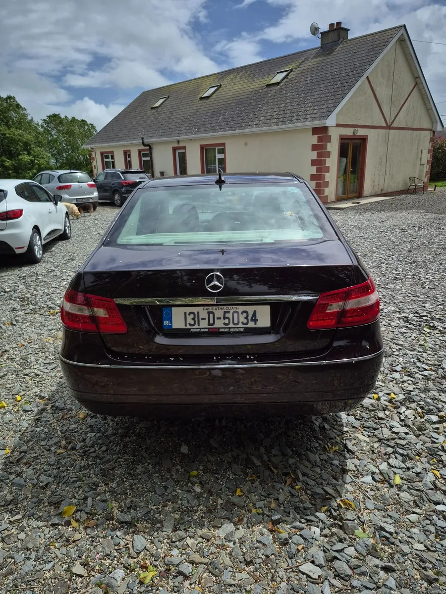 Mercedes-Benz E-Class 2013 - Image 4