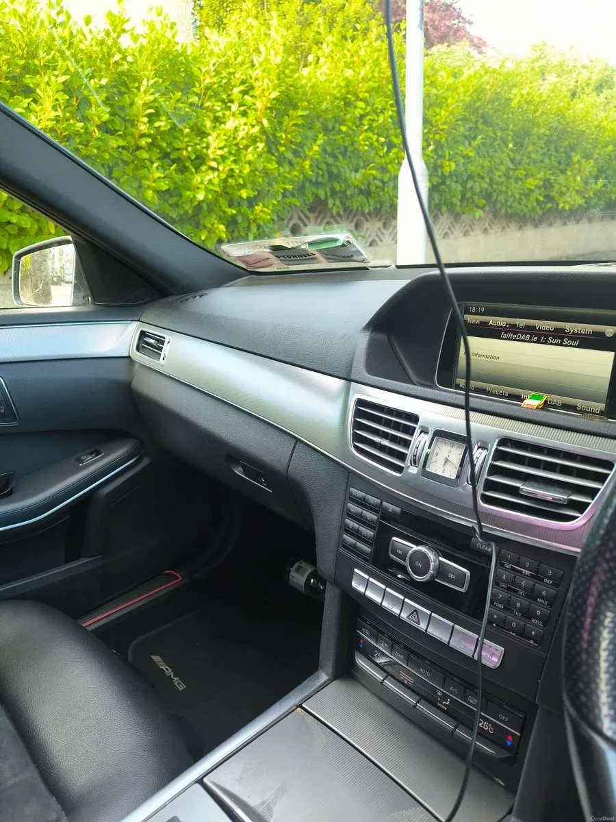 Mercedes-Benz E-Class 2013 - Image 3