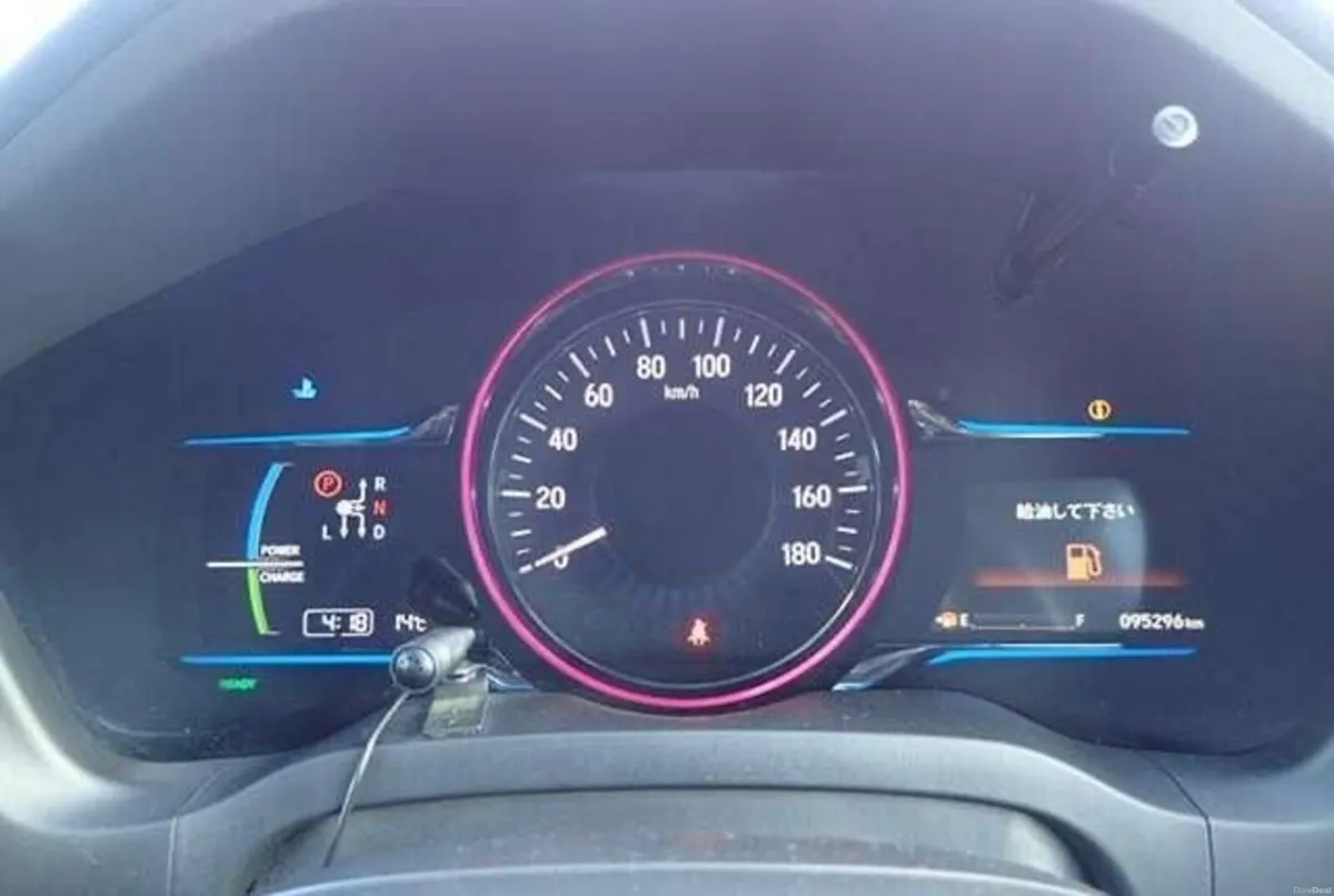 HONDA  VEZEL HYBRID 1.5L 2016 X PACKAGE - Image 2