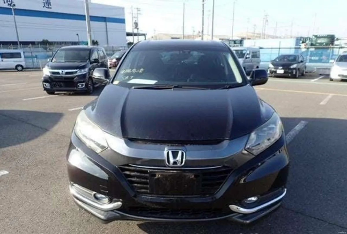 HONDA  VEZEL HYBRID 1.5L 2016 X PACKAGE - Image 1