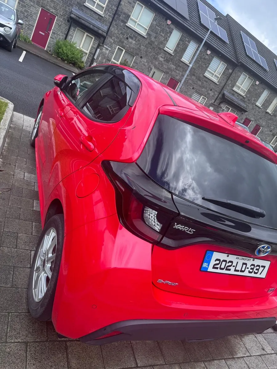 Toyota Yaris hybrid for sale - Image 4