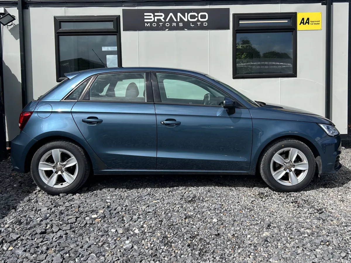 Audi A1 1 litre Auto 5DR - Image 4