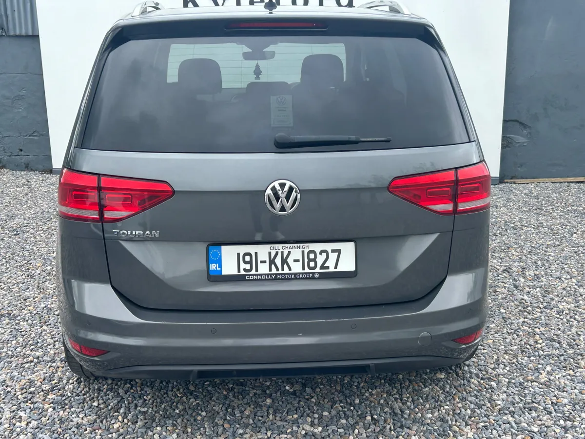 Volkswagen Touran 2019 7 Seater (Highline) - Image 5