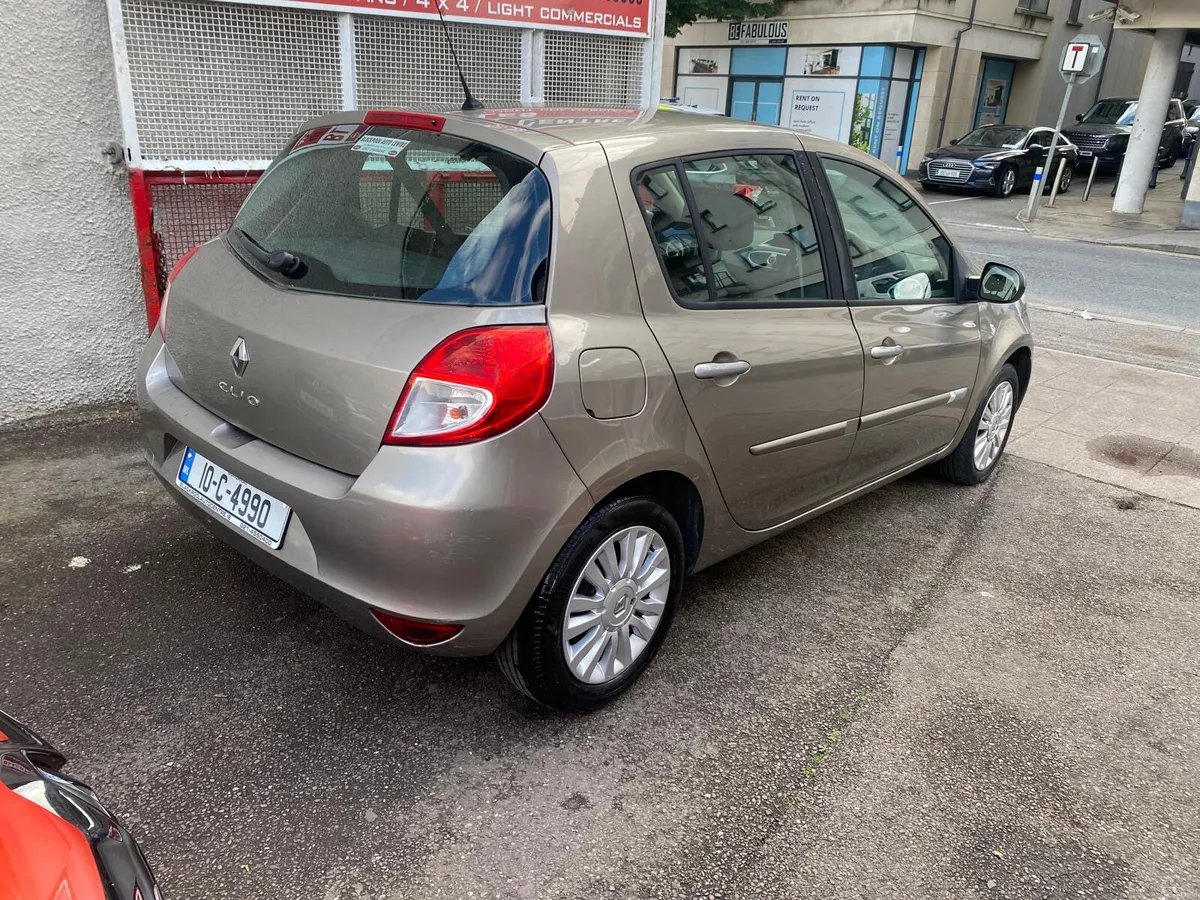 Renault Clio 2010 - Image 4