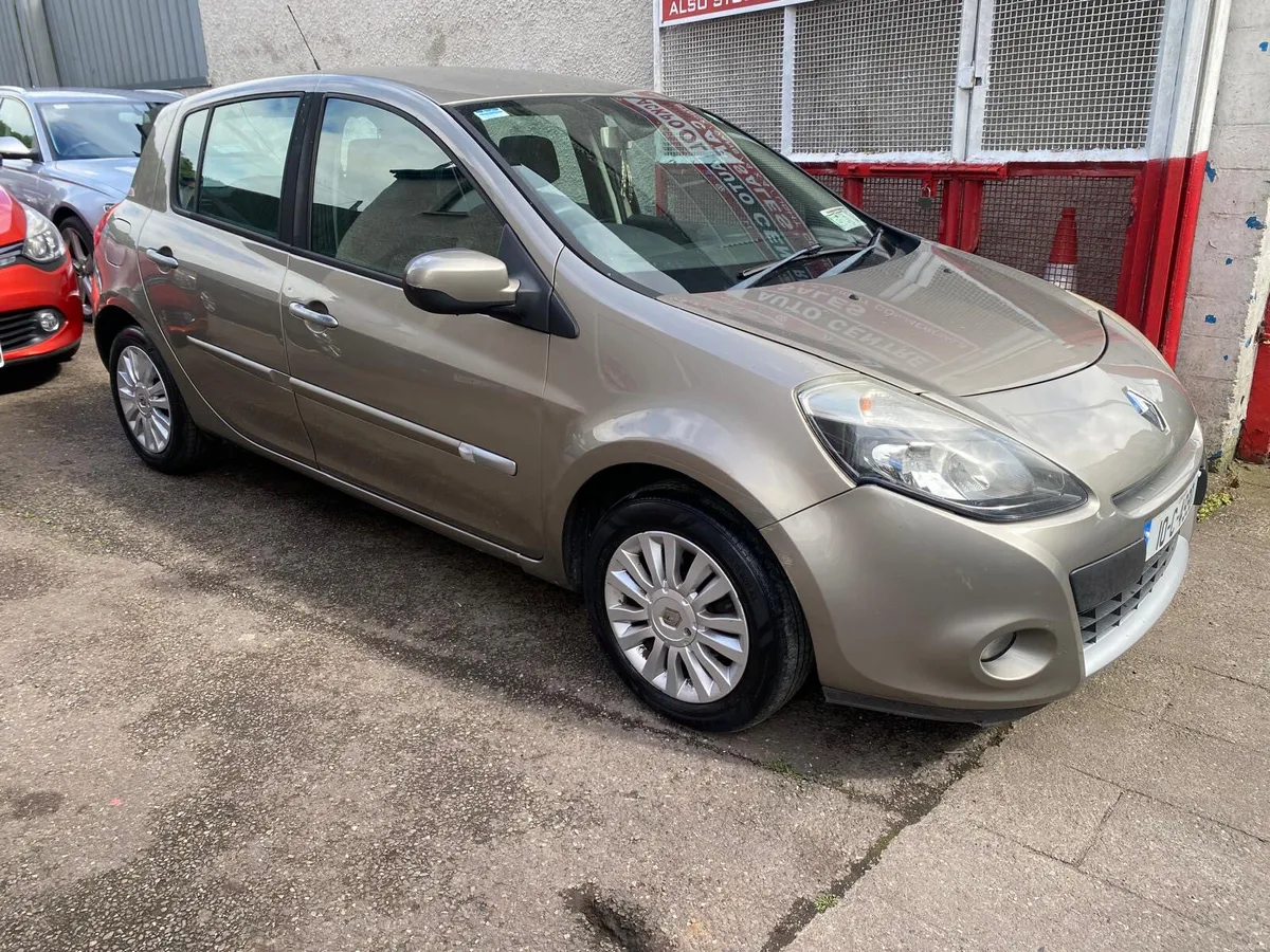 Renault Clio 2010 - Image 2