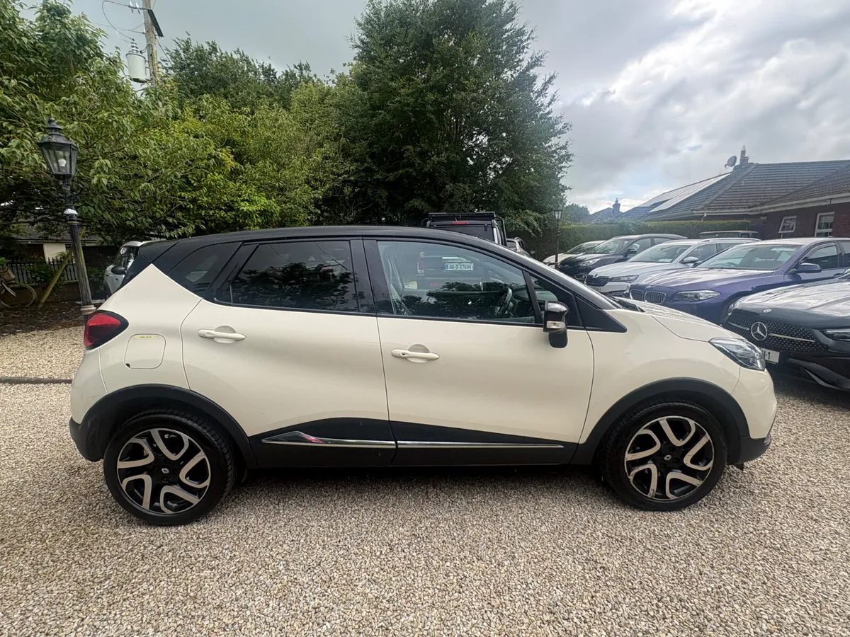 Renault Captur 2016 1.5 diesel , signature - Image 2