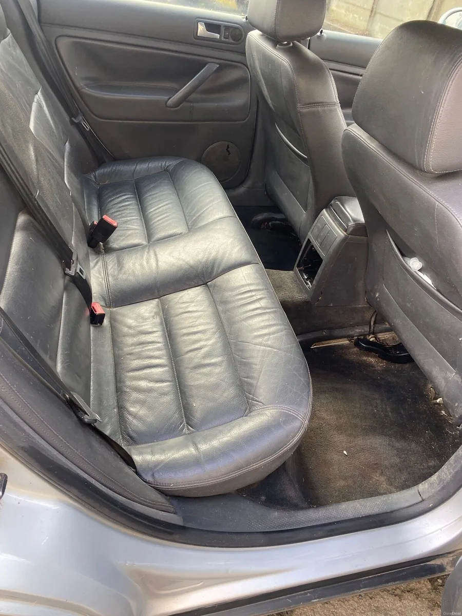 Car - Image 4