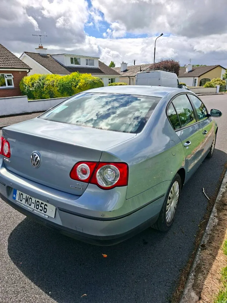VW PASSAT 2010 ONLY 197KM 1 OWNER - Image 4
