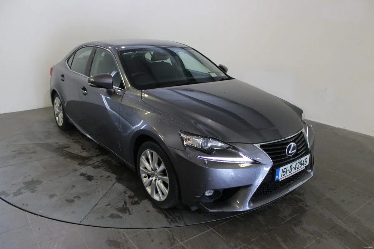 Lexus IS 300h Executive - Image 1