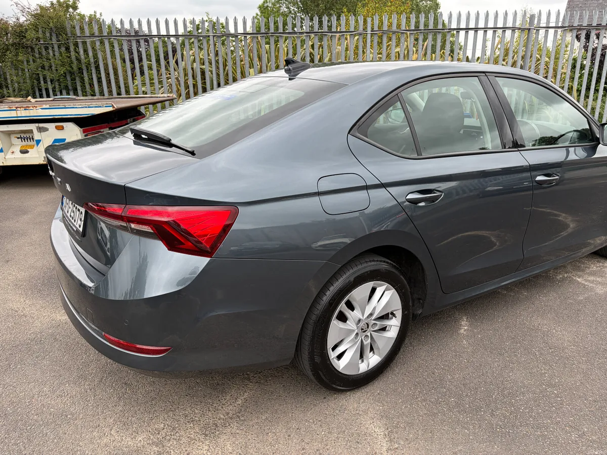 Skoda Octavia 2021, ACTIVE 2.0 TDI 115HP 5DR - Image 3