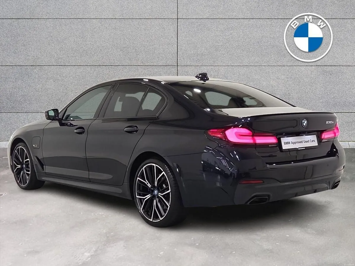 BMW 5-Series 530e M Sport Saloon - Image 2