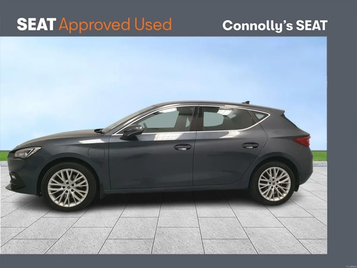 SEAT Leon e-Hybrid 204hp Auto Xcellence- Low Milea - Image 3