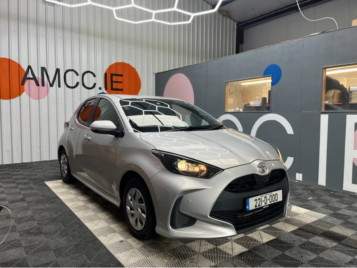 Toyota Yaris 2022 TOYOTA YARIS X 1.0 AUTOMATIC / R - Image 1