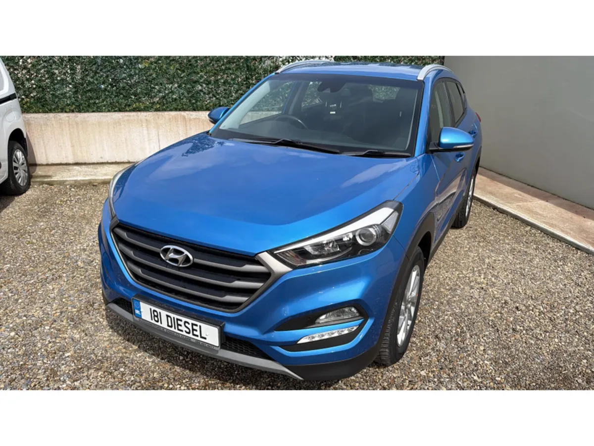 Hyundai Tucson SE NAV B-DRIVE 2WD CRDI BLUE DRIVE - Image 2
