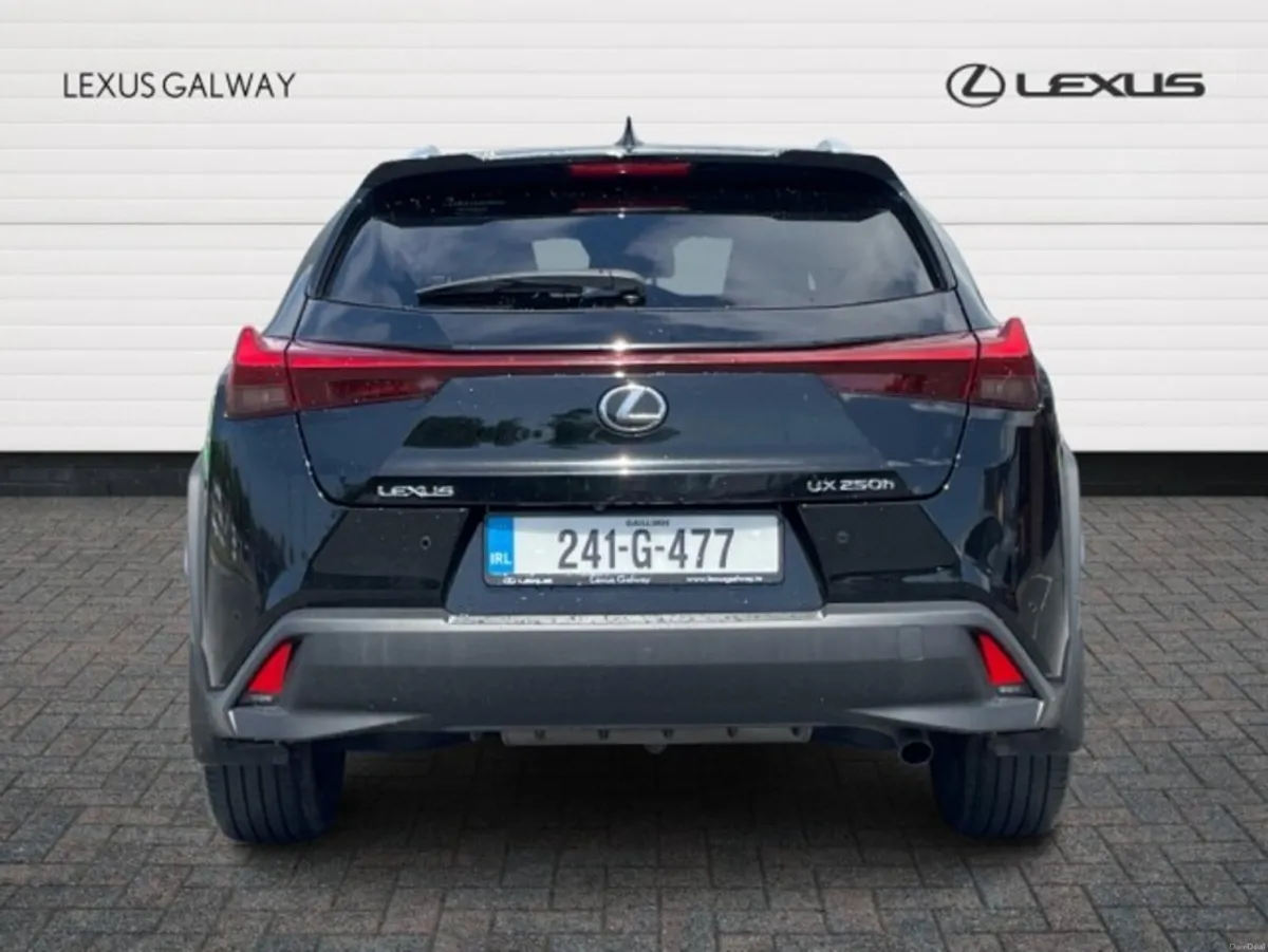 Lexus UX Dynamic Hybrid SUV // Power Folding Mirro - Image 5