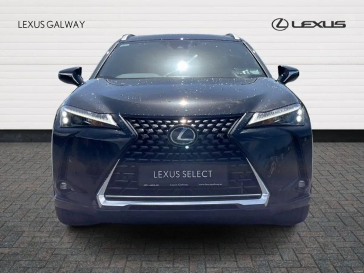 Lexus UX Dynamic Hybrid SUV // Power Folding Mirro - Image 4