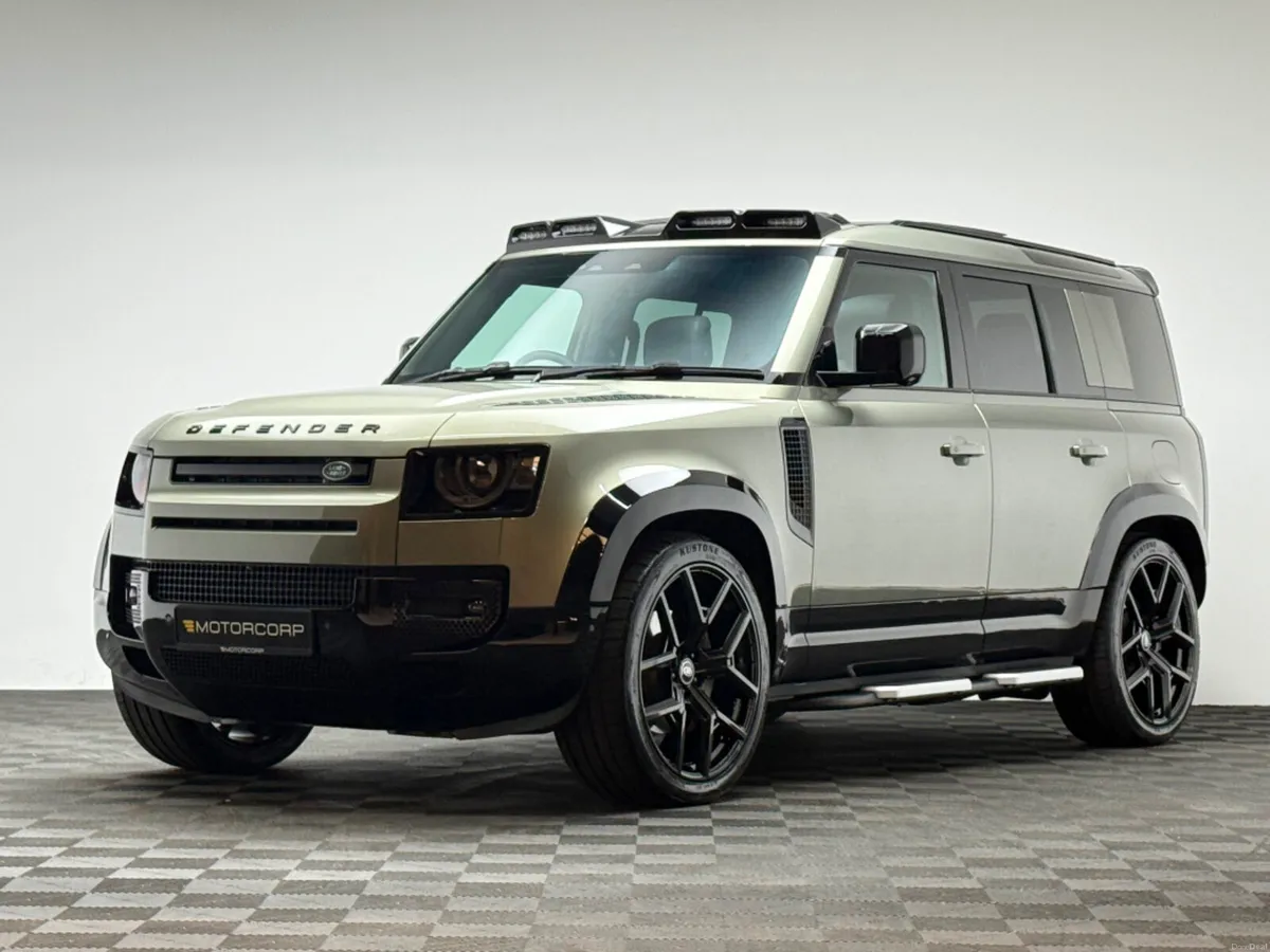 Land Rover Defender HSE X-DYNAMIC 2.0 PHEV *HUGE S - Image 3