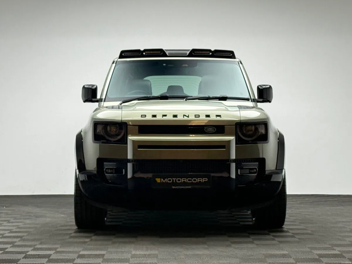 Land Rover Defender HSE X-DYNAMIC 2.0 PHEV *HUGE S - Image 2