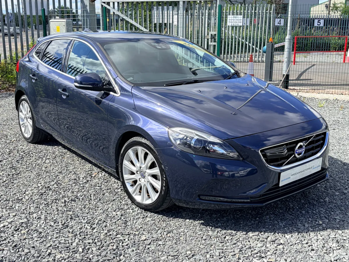 2015 VOLVO V40 1.6T4 SE AUTO LOW KMS FULLY LOADED - Image 1