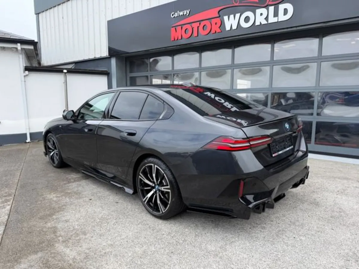 BMW 5-Series 530 E M SPORT PRO TECH PLUS - Image 2
