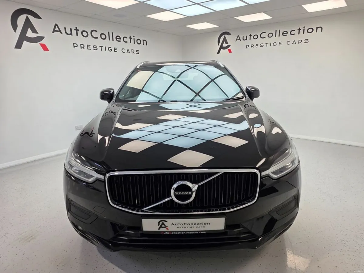 Volvo XC60 **MOMENTUM**DIESEL**AUTO** - Image 2