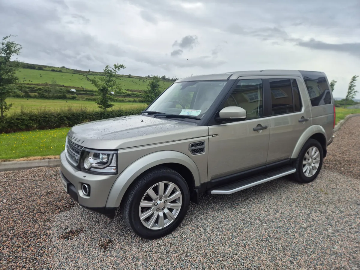 142 Land Rover Discovery 4 3.0TDV6 Crew Cab - Image 2