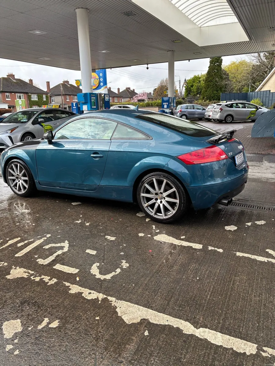 Audi TT 2L Turbo - Image 4
