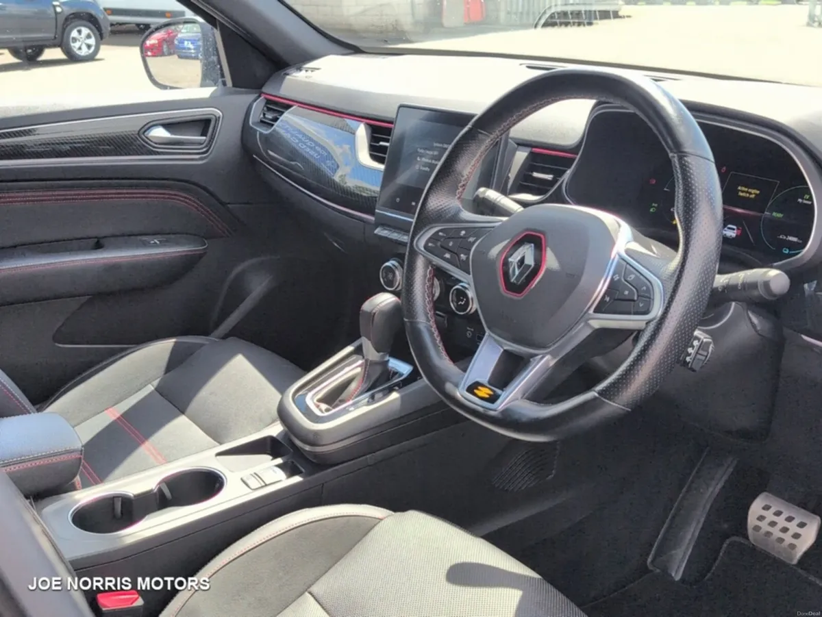 Renault Arkana R.S. Line E-Tech Hybrid Automatic - Image 6