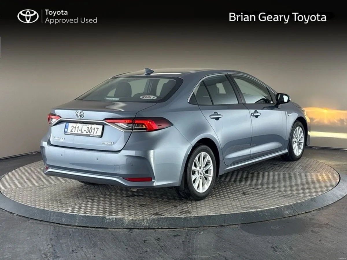 Toyota Corolla COROLLA HYB LUNA SALOON - Image 2