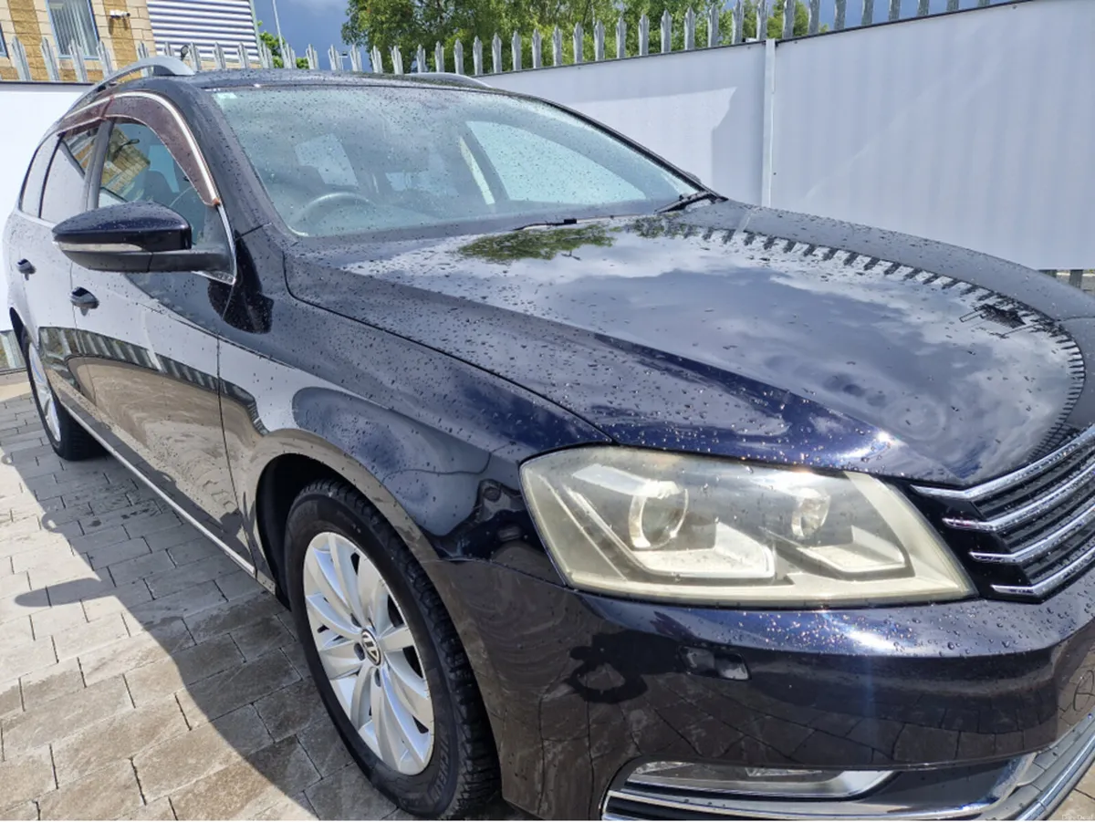 Volkswagen Passat 1.4 PETROL AUTO - Image 2