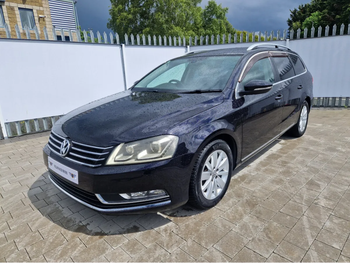 Volkswagen Passat 1.4 PETROL AUTO - Image 4