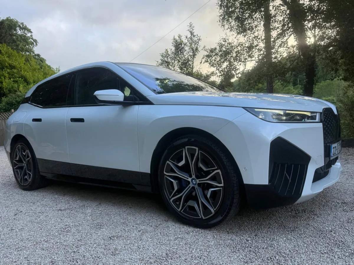 BMW iX 50 M SPORT XDRIVE *Long Range…Huge Specific - Image 3