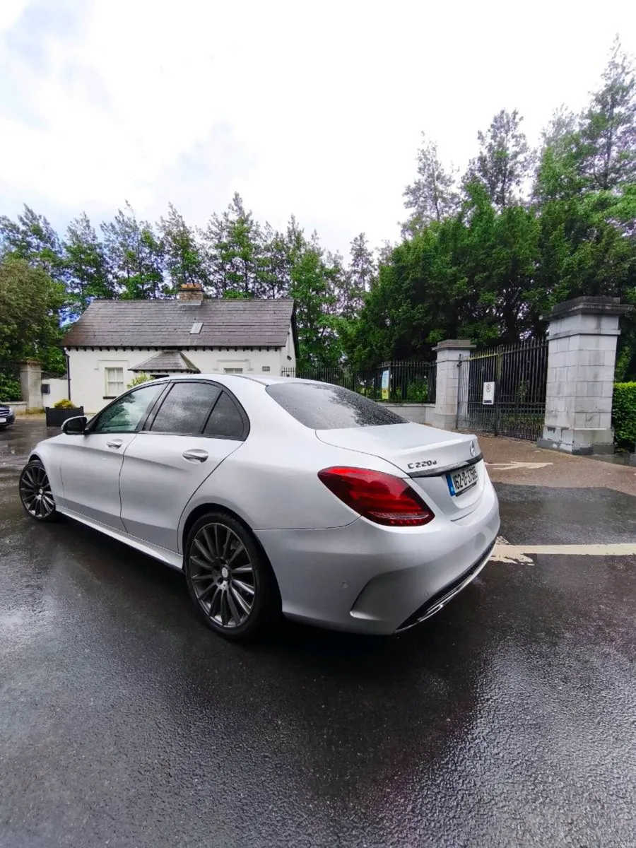 C220d AMG Line - Image 4
