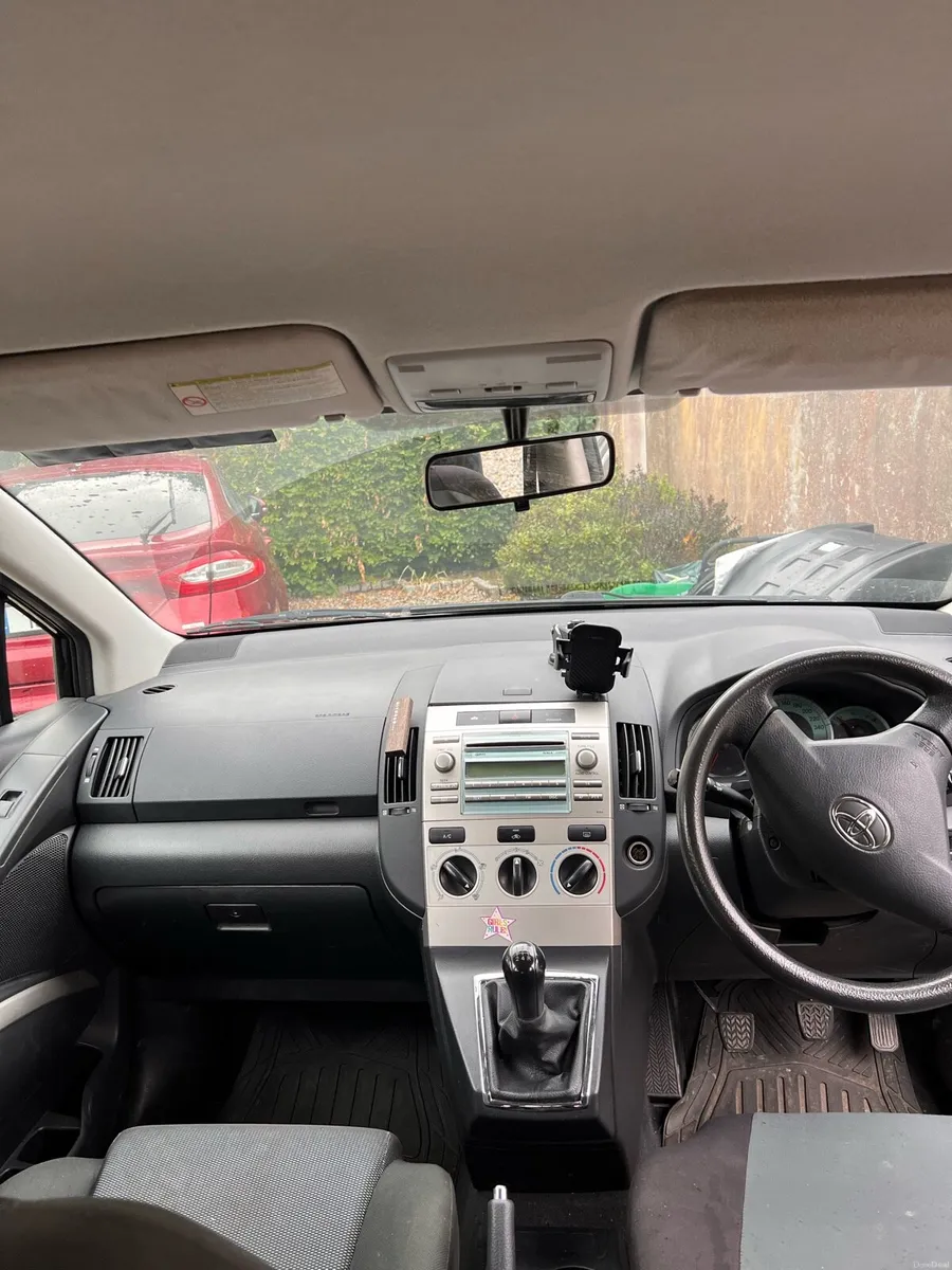 09 Toyota Corolla Verso 1.6 VVT-i - Image 3