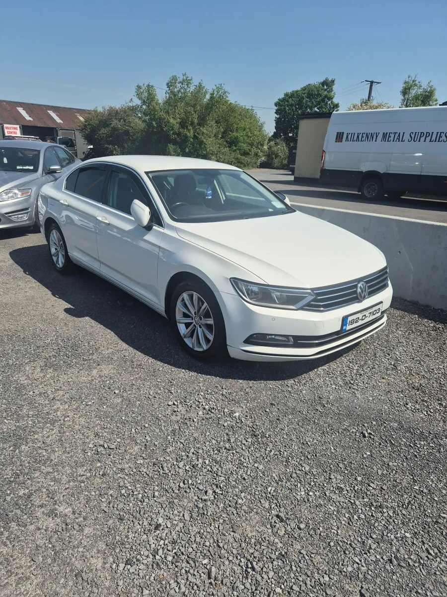 Volkswagen Passat 2019 - Image 1