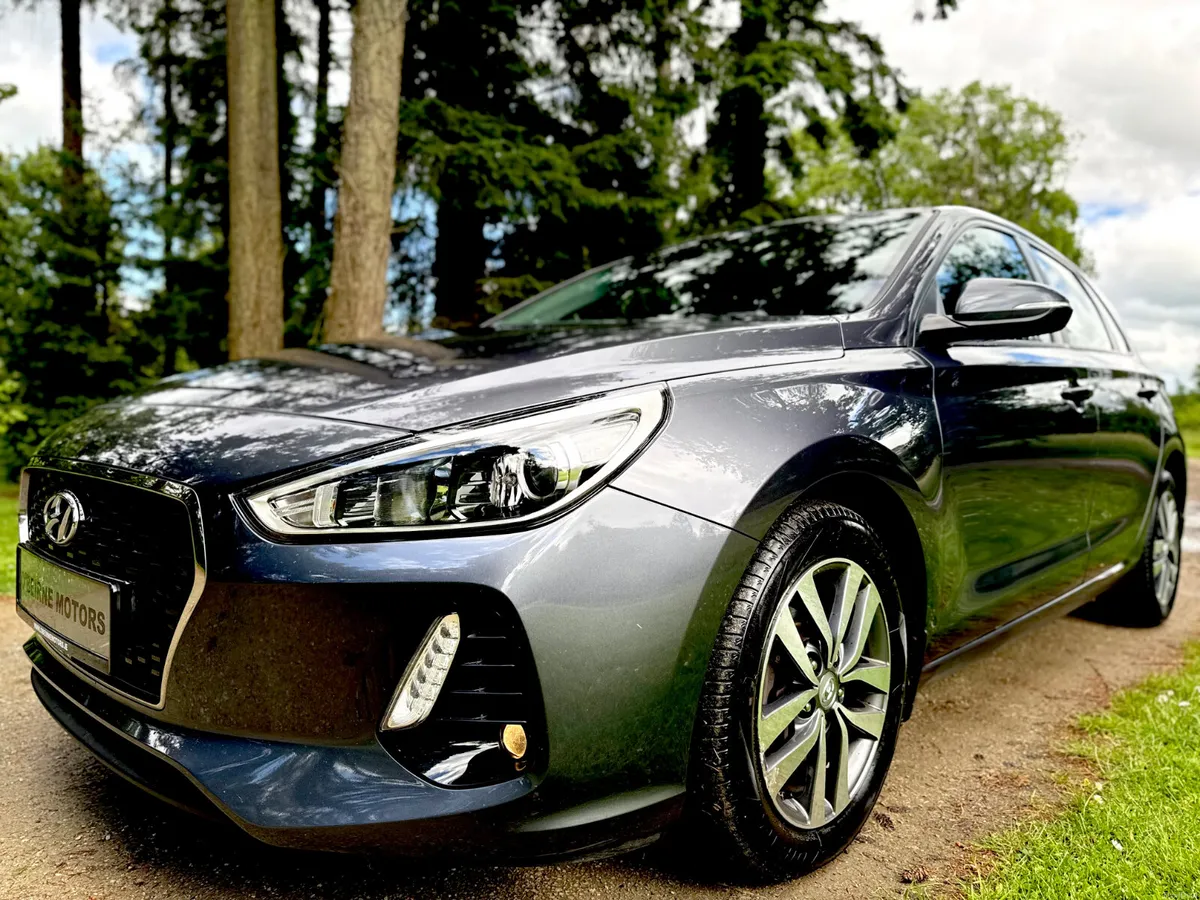 1.6CRDI 6SPD * DELUX PACK * - Image 1
