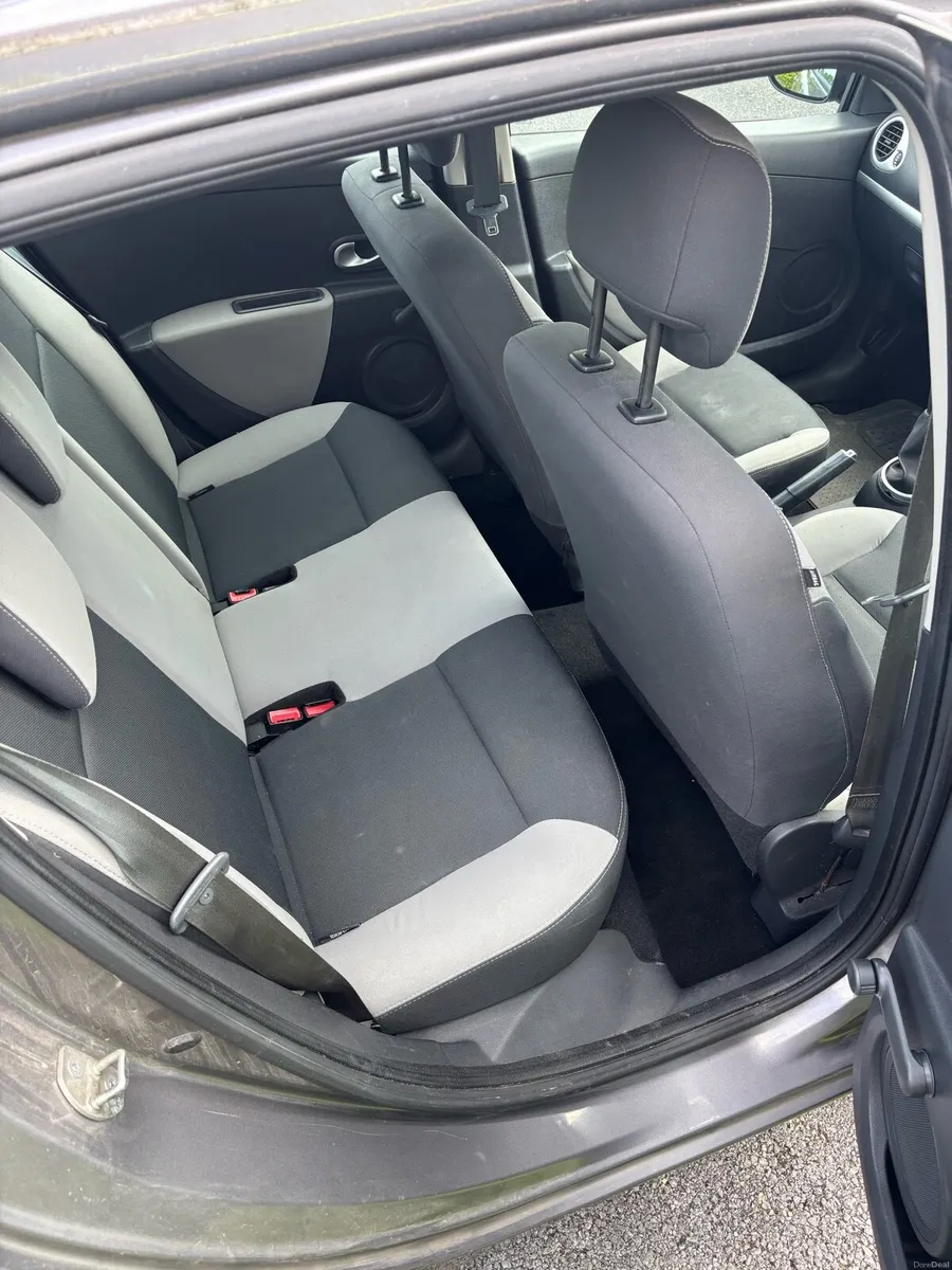 Renault Clio - Image 6