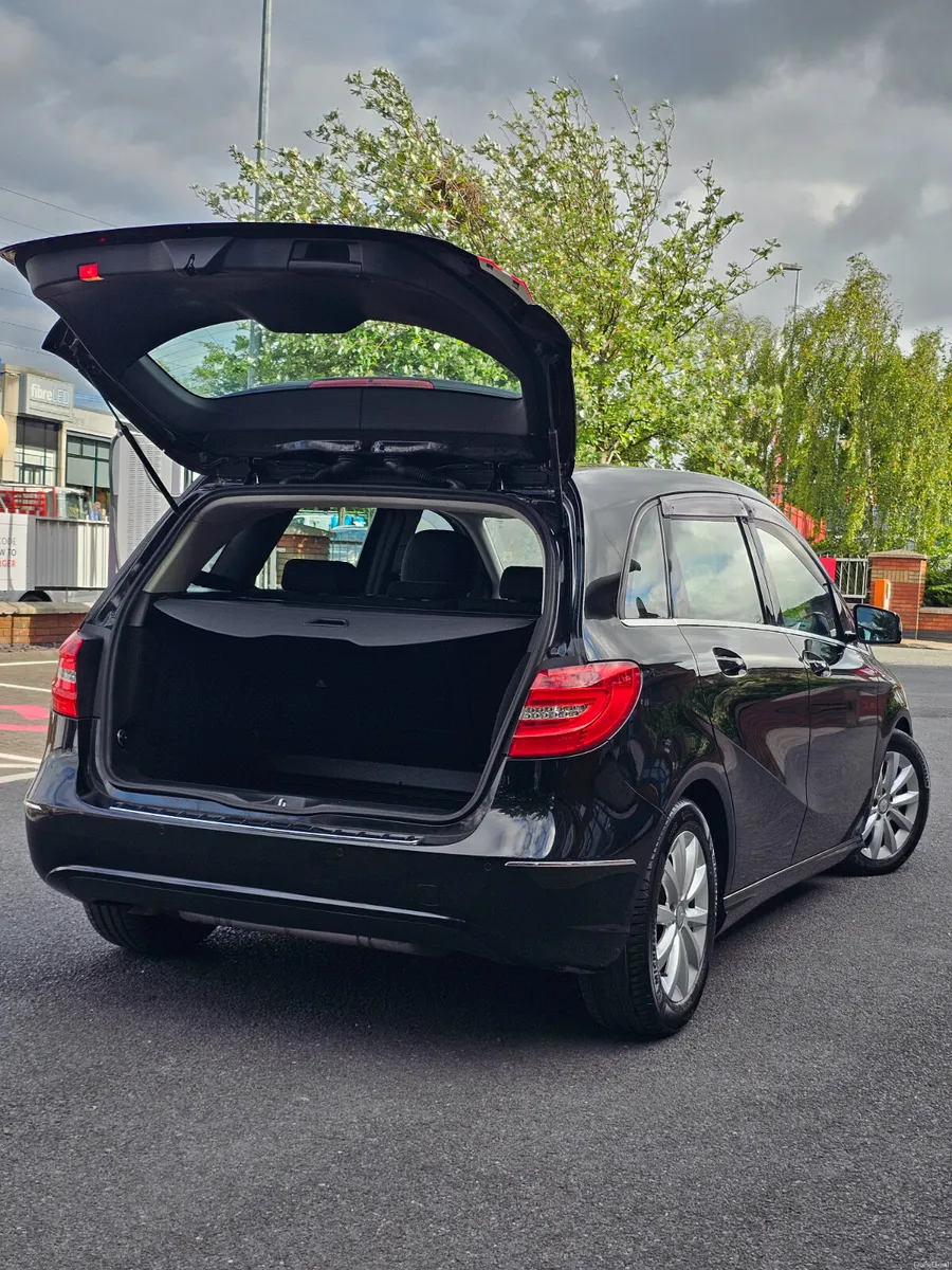 Mercedes-Benz B-Class 2012 Automatic - Image 4